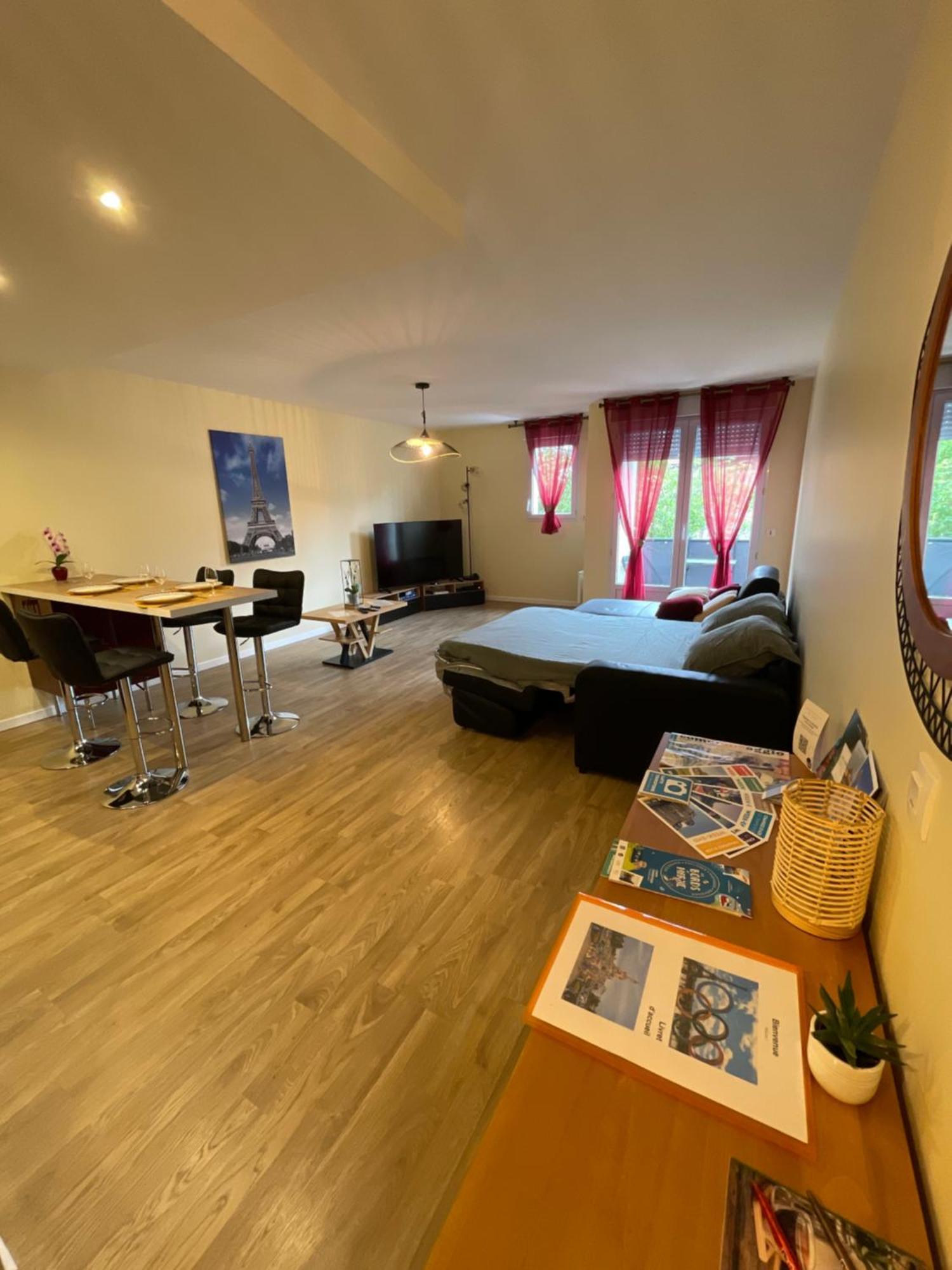Paris Disneyland Appartement Centre-Ville, Parking, Au Coeur De L'Aviron Vaires-sur-Marne Εξωτερικό φωτογραφία